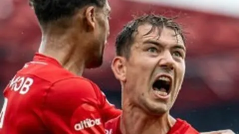 “冬季转会窗口中超活跃，谢鹏飞以116万欧转会费领衔升格”