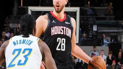 滕哈格赞弟子拉什福德：金球奖提名当之无愧