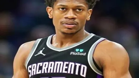 “确认！拉什福德在维拉对阵切尔西之战中荣获最佳，两助攻助力球队逆袭胜利”